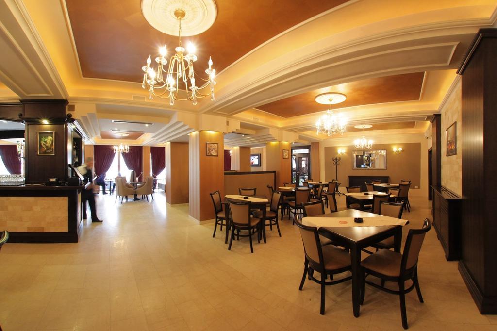 Hotel Gabriela Vişeu de Sus Zewnętrze zdjęcie