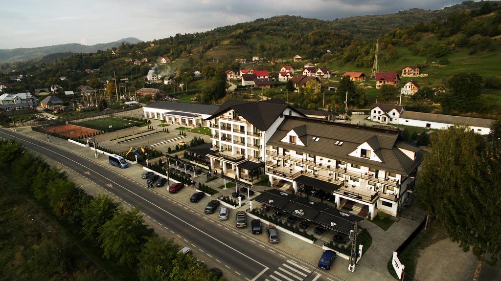 Hotel Gabriela Vişeu de Sus Zewnętrze zdjęcie